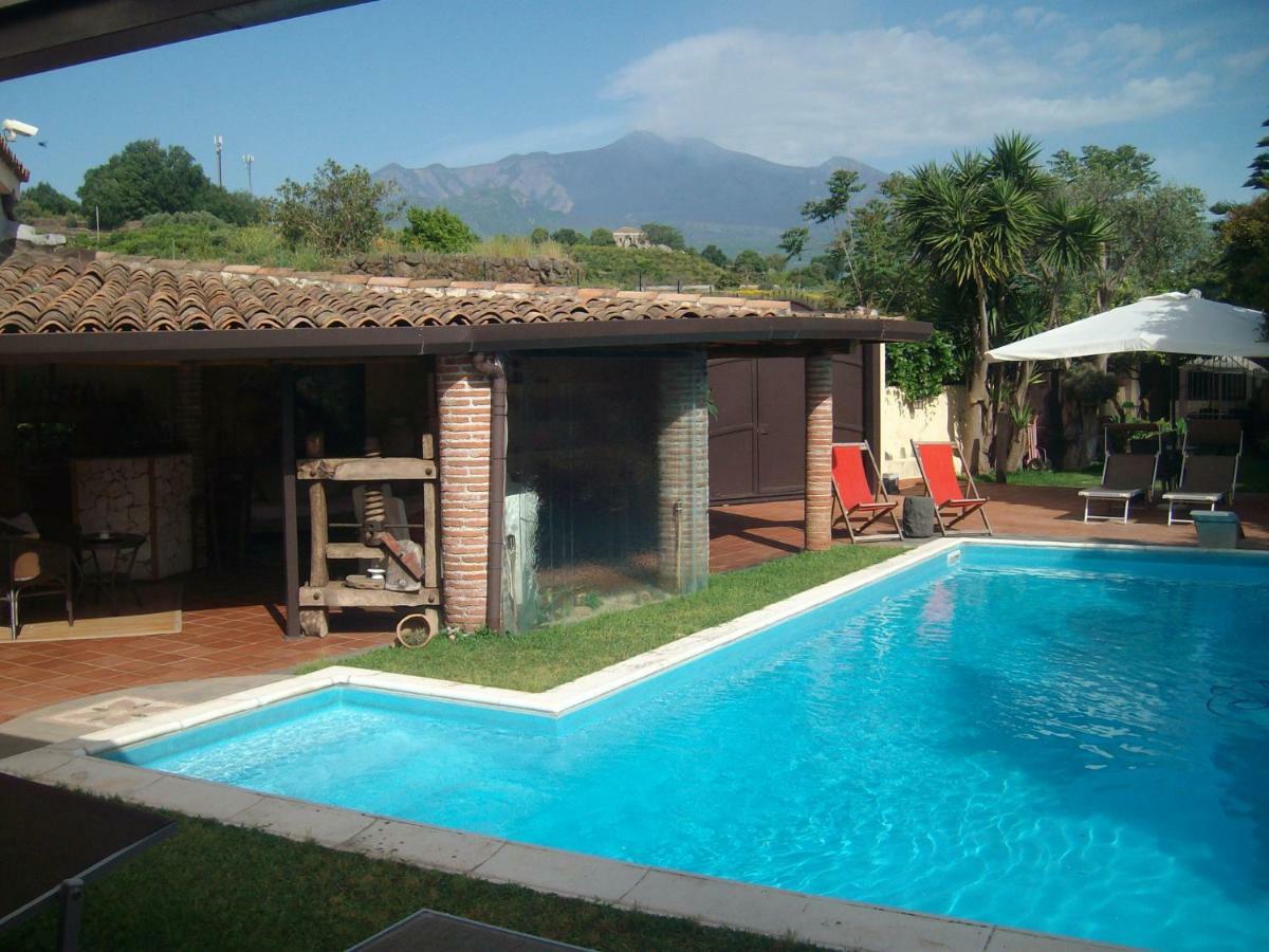 Villa Singola -Sole-Luna-Casavilladusoleil Ачиреале Экстерьер фото